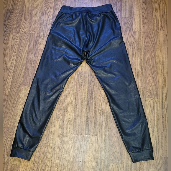 Commando Leather Tapered Pants Women’s W30 L27 Made in USA High-Rise Slim A70 - Picture 5 of 9